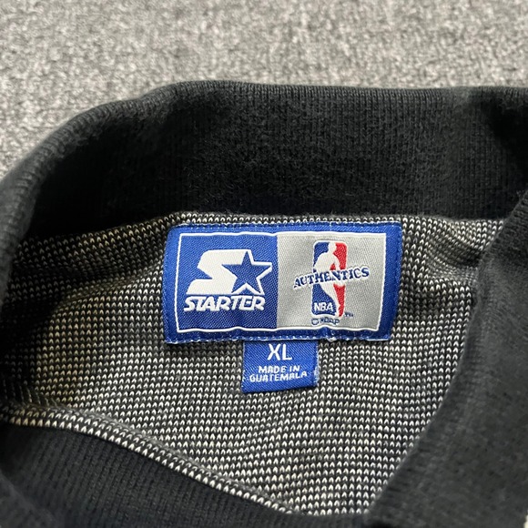 Starter Chicago Bulls NBA Polo Shirt XL Gray Red‎ Black Striped Collar Sleeves - Picture 3 of 9